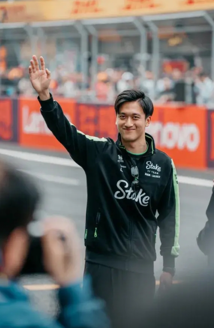 梅赛德斯绝杀索伯车队，周冠宇扛起全队