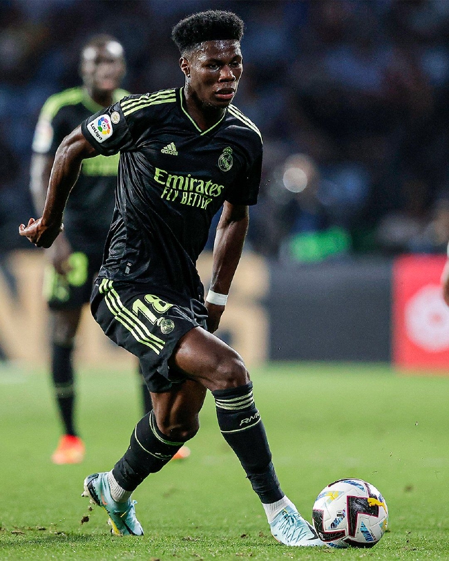 法国险胜奥地利，楚阿梅尼高光表现