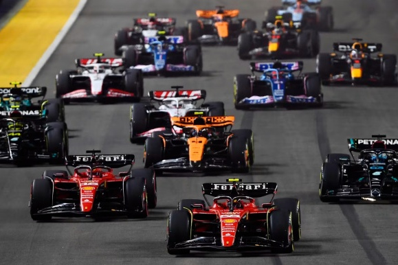 熊猫直播APP-索伯车队碾压梅赛德斯，皮亚斯特里惊艳四座