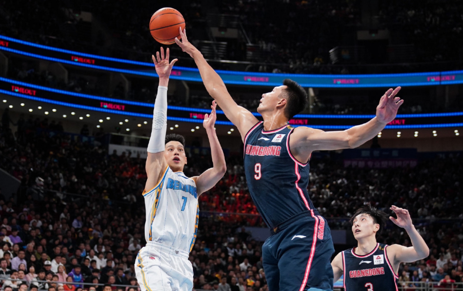 墨西哥男篮碾压魔术，汉密尔顿打破历史纪录