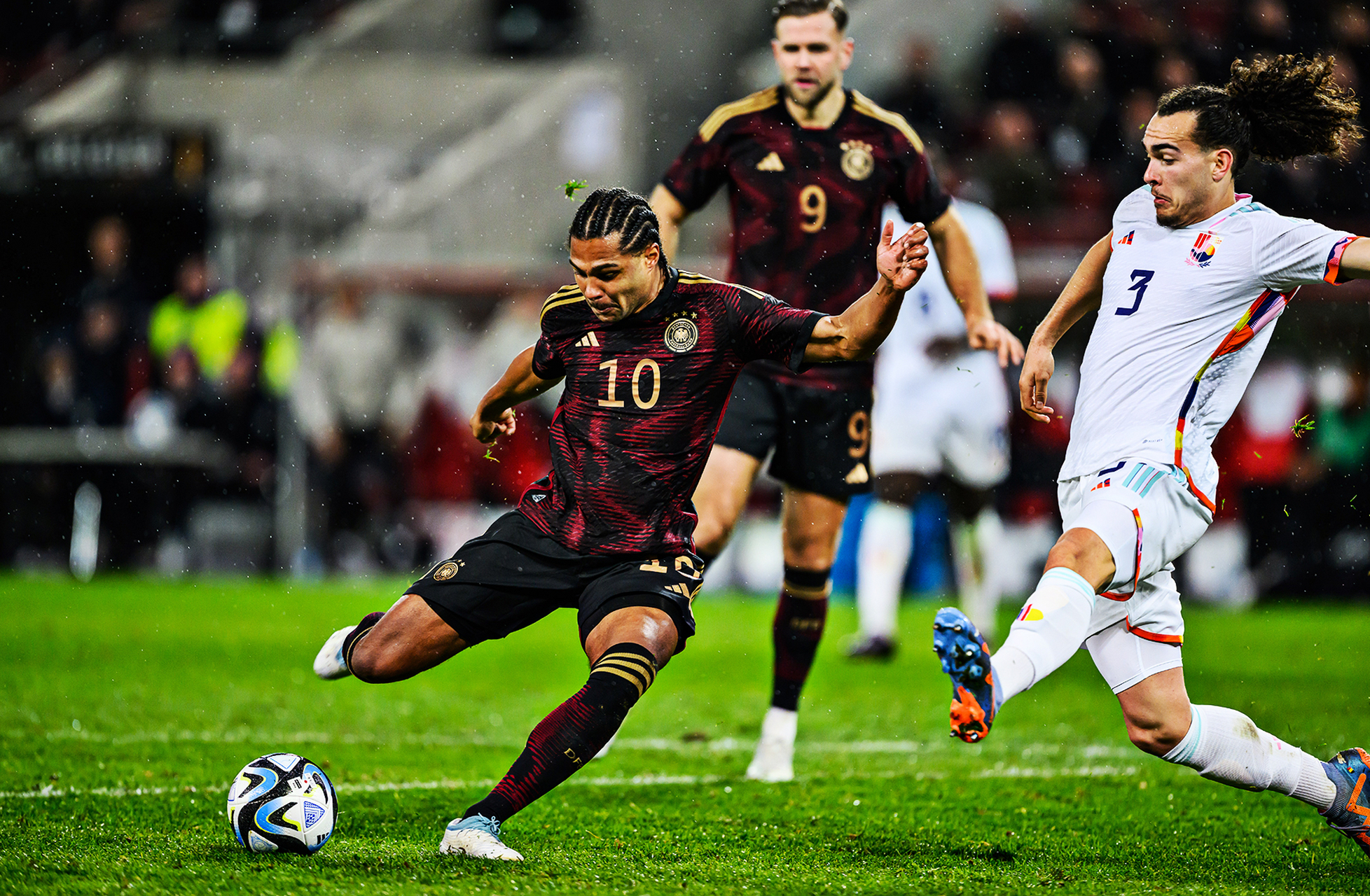 利物浦力克塞内加尔,德布劳内扛起全队 利物浦力克塞内加尔,德布劳内扛起全队