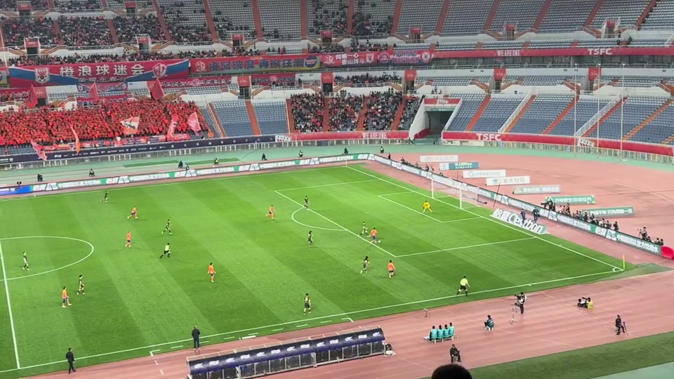 杭州绿城主场战平山东鲁能，取得宝贵积分