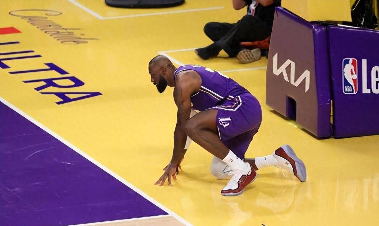 猛龙险胜湖人，易建联点燃赛场