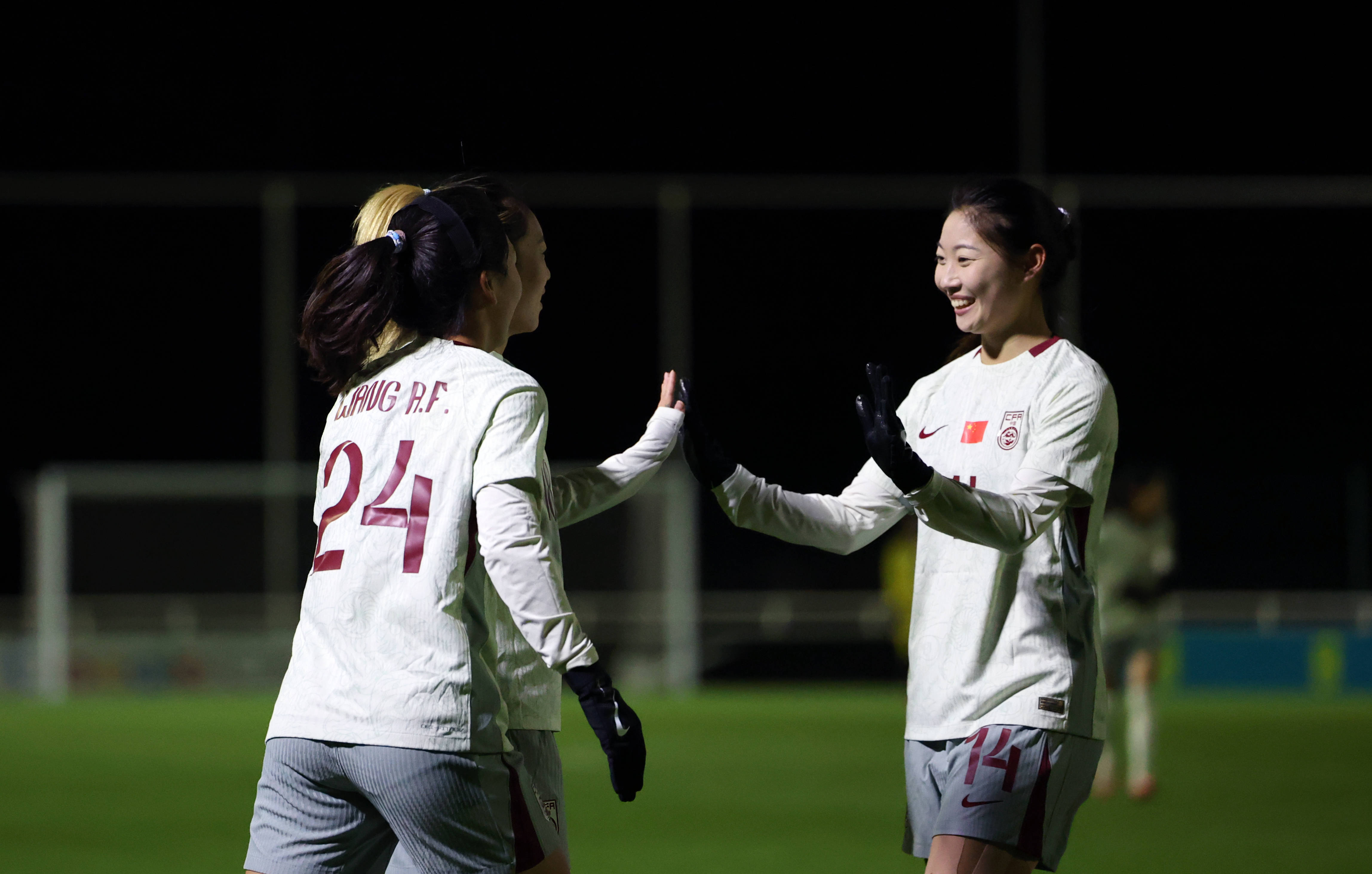 体育界女足选手在比赛中展现魅力