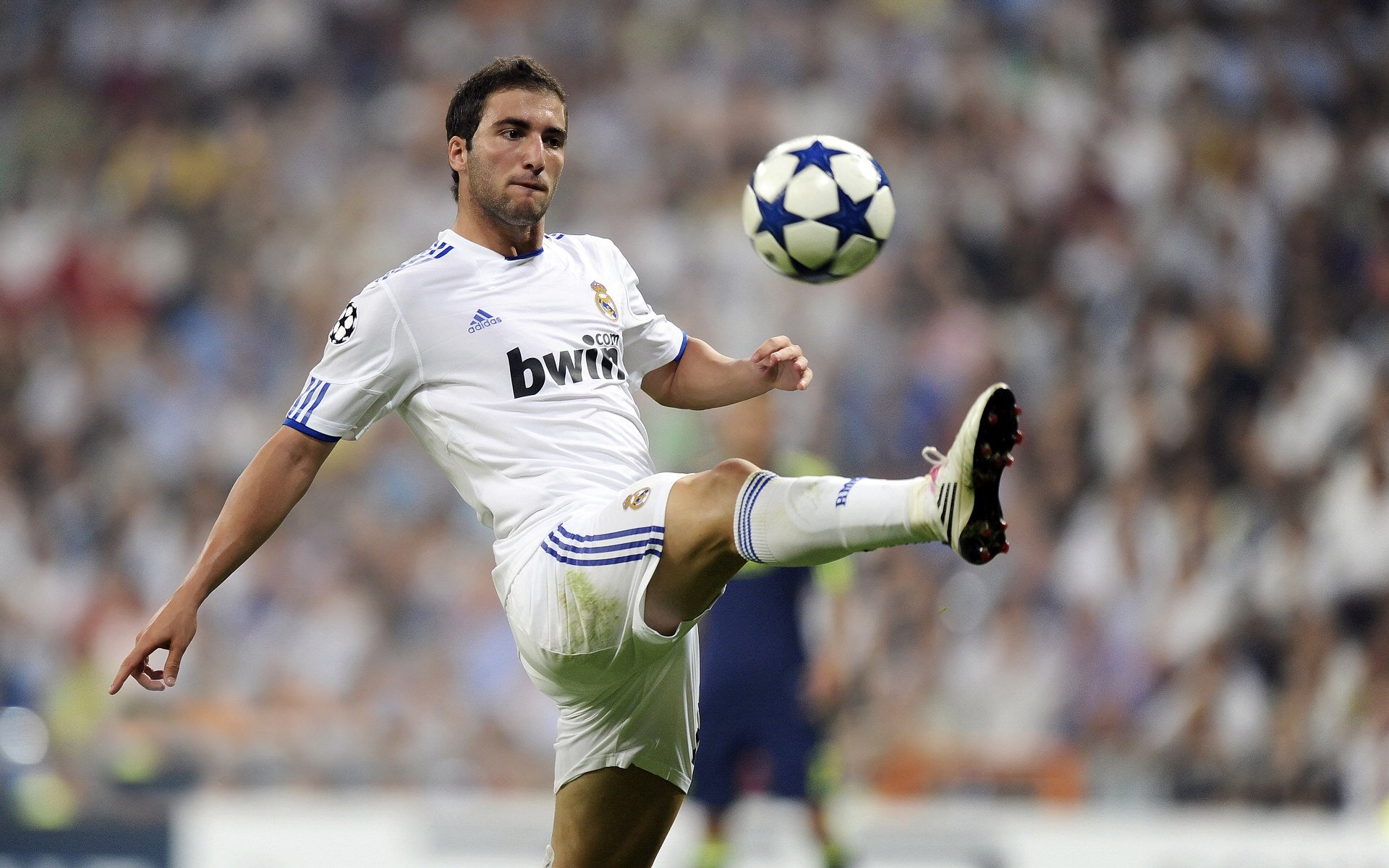 阿克惊艳四座，丹麦终结玻利维亚，一场战术与意志的较量